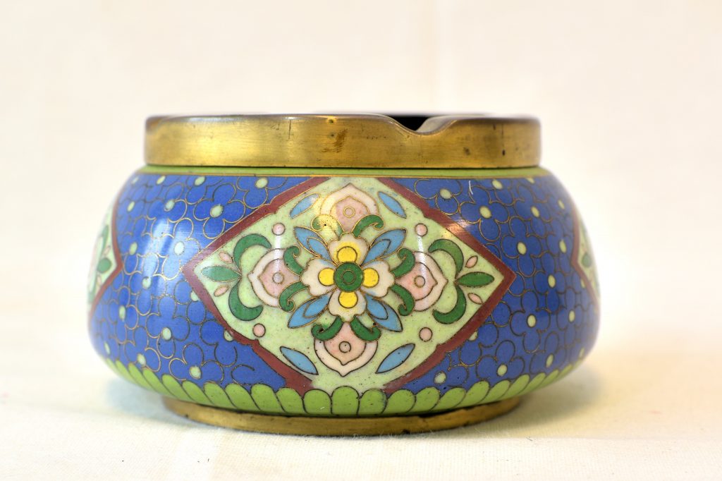 Scrumiera din cloisonne
