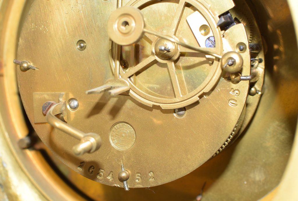 Ceas cu doua sfesnice Vincenti