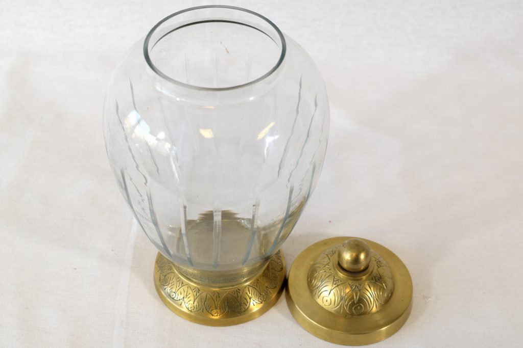 Bomboniera din cristal cu capac (9) Bomboniera din cristal cu capac