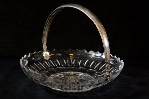 Fructiera din cristal cu maner de argint