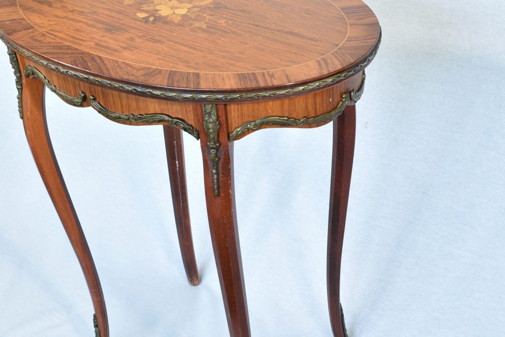 Masuta Louis al XV lea cu intarsii (10) Masuta Louis al XV lea cu intarsii