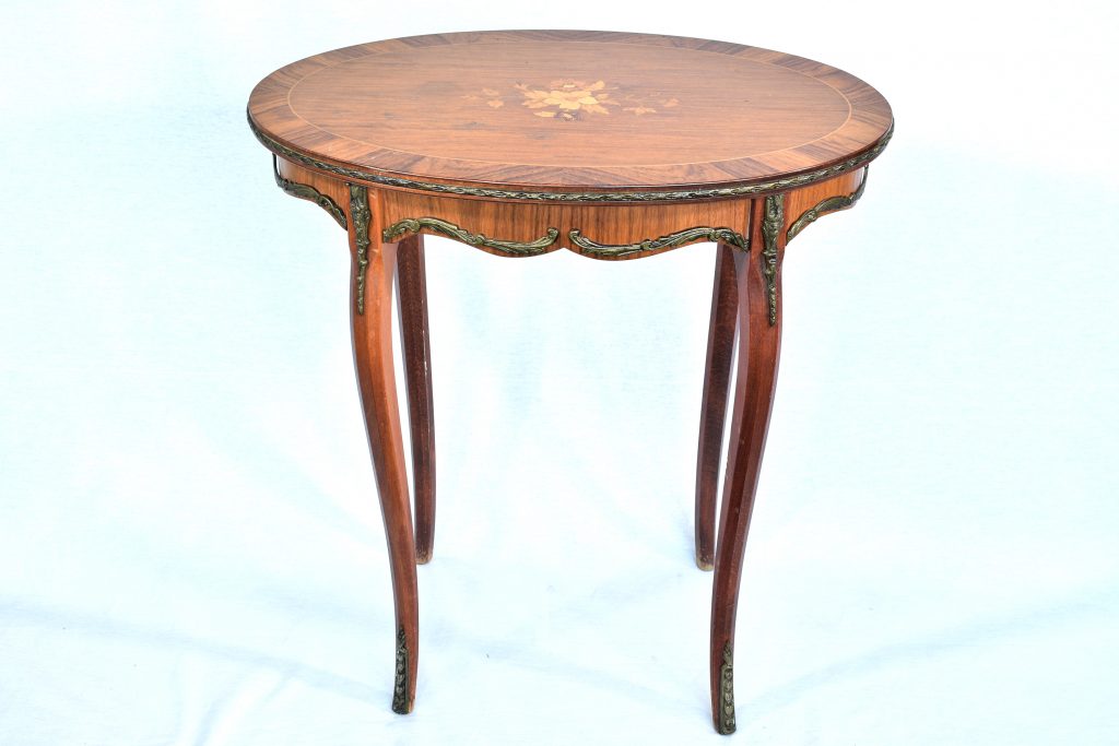 Masuta Louis al XV lea cu intarsii (4) Masuta Louis al XV lea cu intarsii