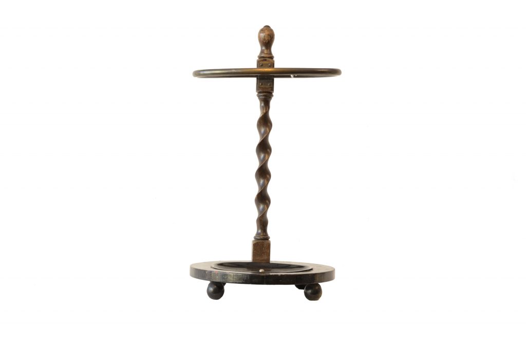 Suport de umbrele cu tava metalica Suport de umbrele cu tava metalica