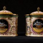 Vas din portelan craquelle cu capac