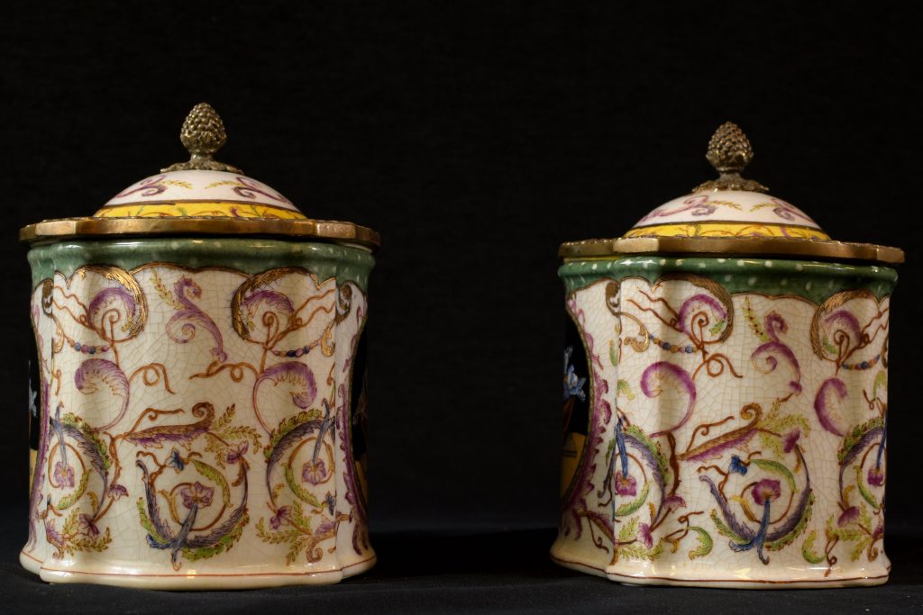 Vas din portelan craquelle cu capac (13) Vas din portelan craquelle cu capac