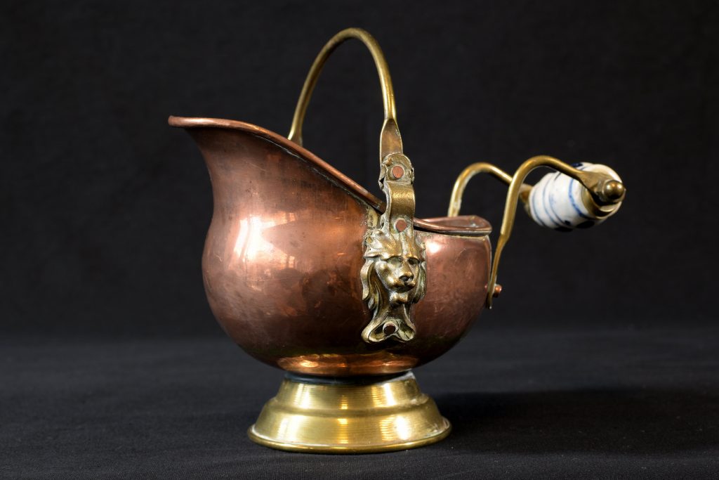 Vas mic alama cu maner