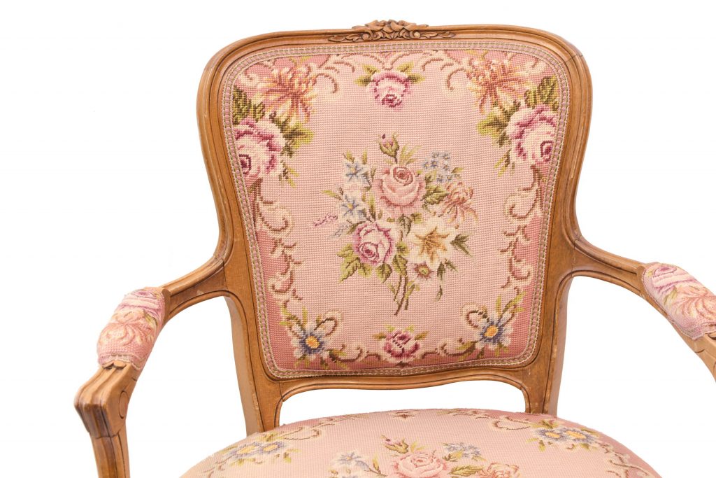 Fotoliu cu tapiterie din goblen cu motive florale (5) Fotoliu cu tapiterie din goblen cu motive florale