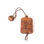 Inro cu elefanti cu semnatura