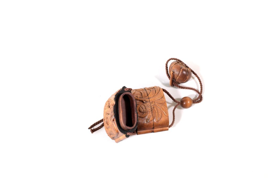 Inro cu elefanti cu semnatura (5) Inro cu elefanti cu semnatura