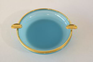 Scrumiera opalina aurita