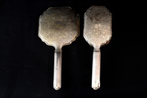 Set oglinda si perie din argint