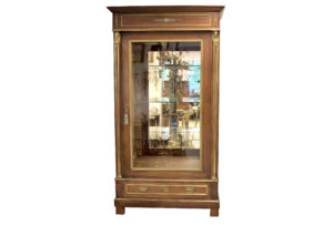 Vitrină neoclasică din mahon