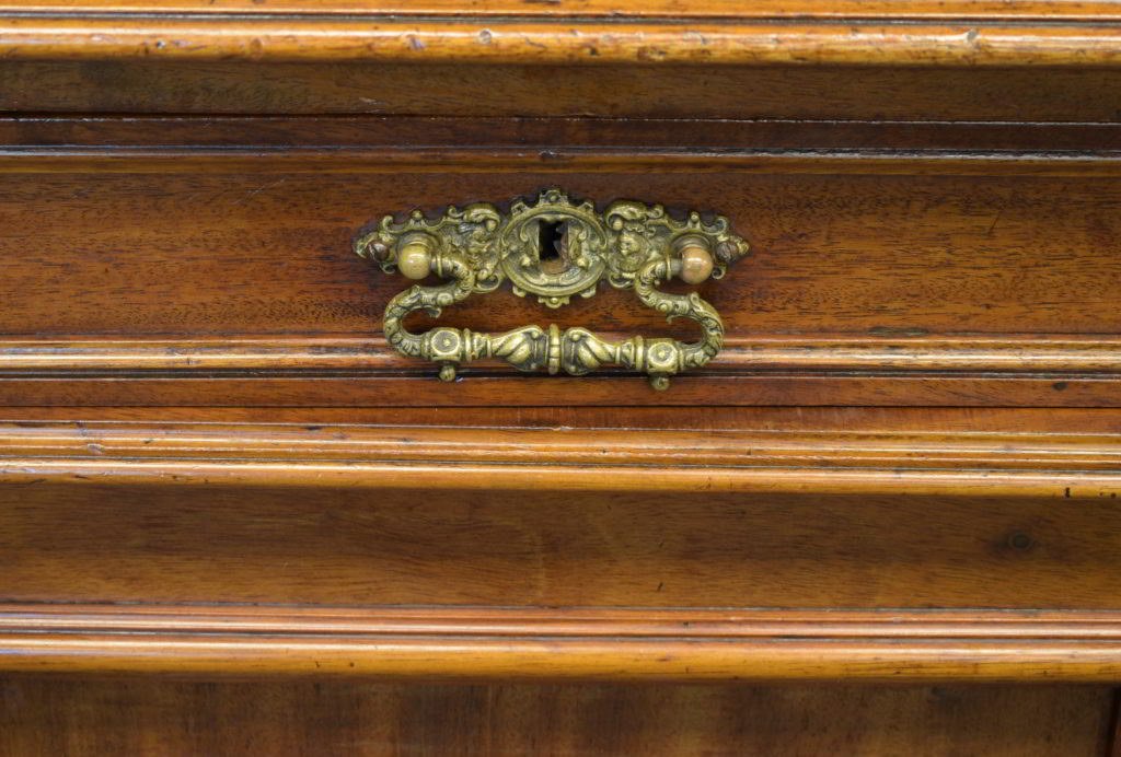 Vitrina olandeza din mahon (7) Vitrina olandeza din mahon