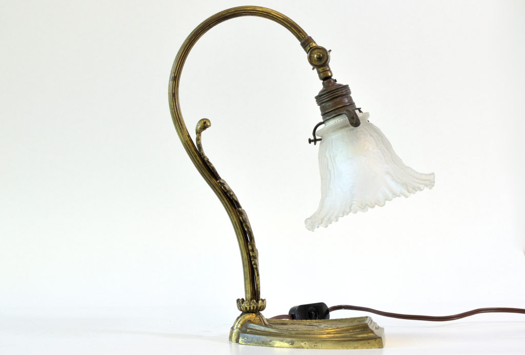 Veioza pentru birou aurita (4) Veioza pentru birou aurita