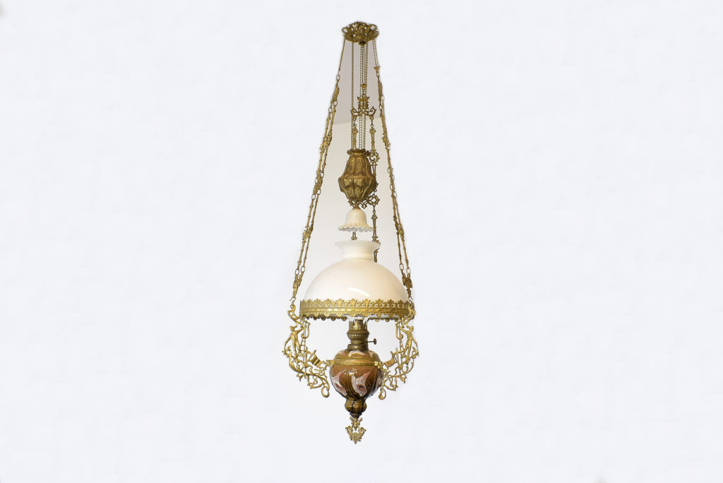 Lustra olandeza pe gaz lampant (1) Lustra olandeza pe gaz lampant