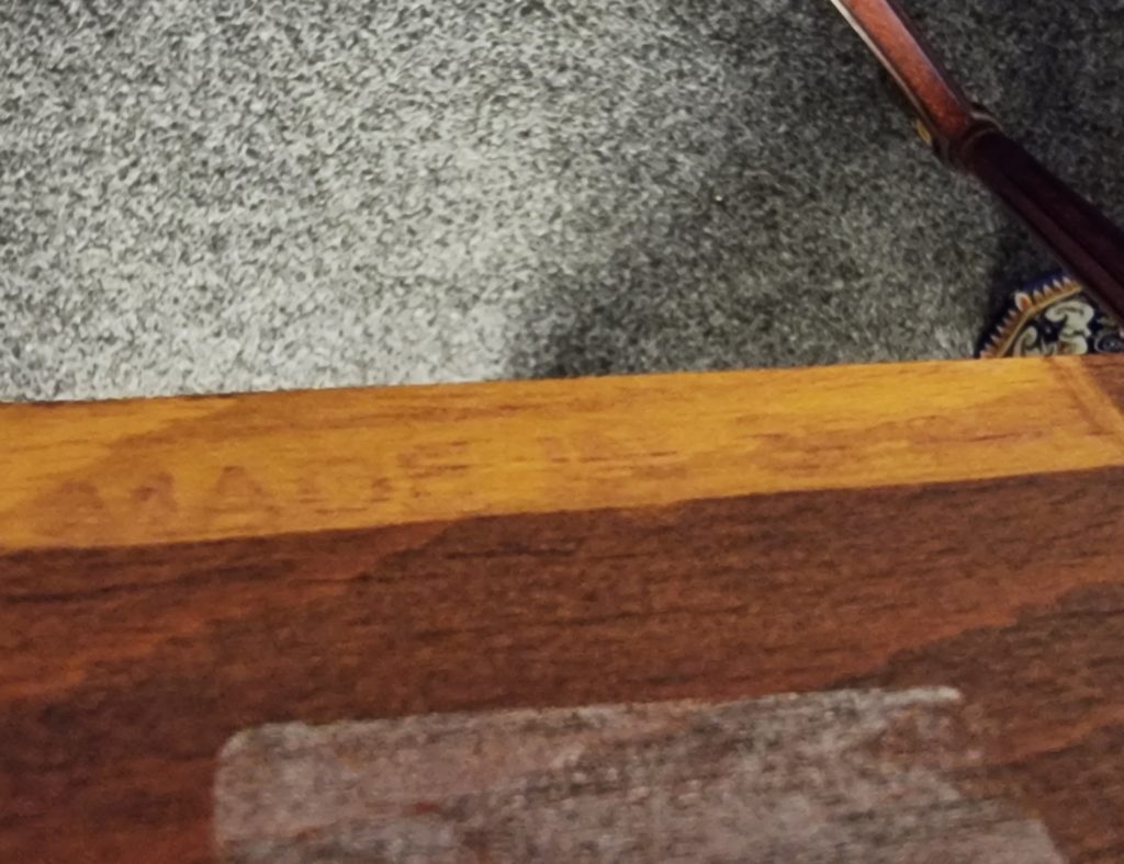 Consola si oglinda cu medalioane din portelan (10) Consola si oglinda cu medalioane din portelan