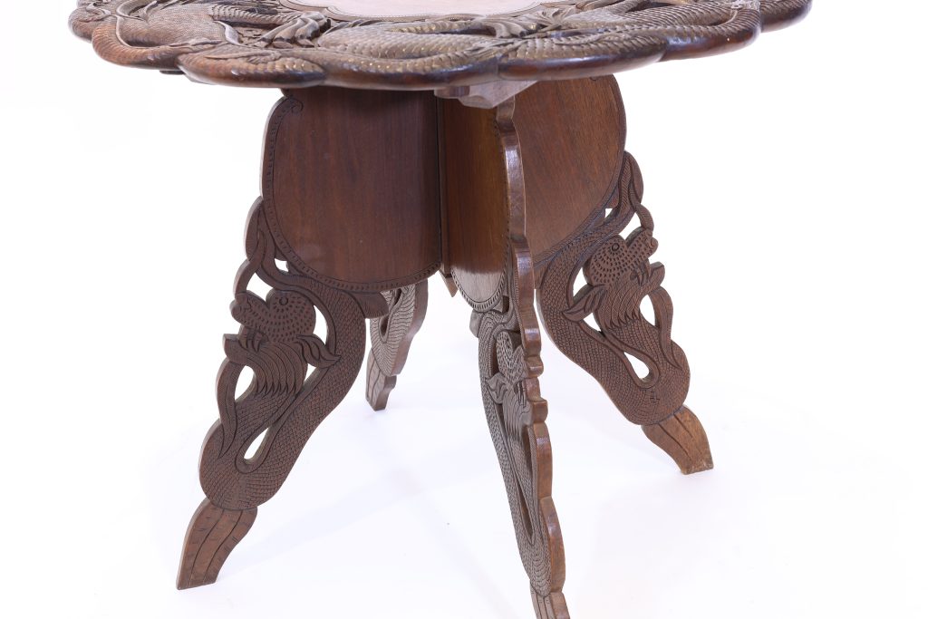 Masuță sculptată cu dragoni (7) Masuță sculptată cu dragoni